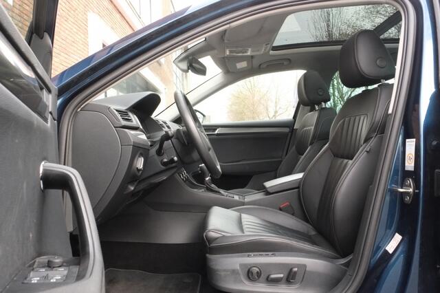 Skoda SUPERB Combi iV | Panoramadak | Trekhaak | Leder | Camera