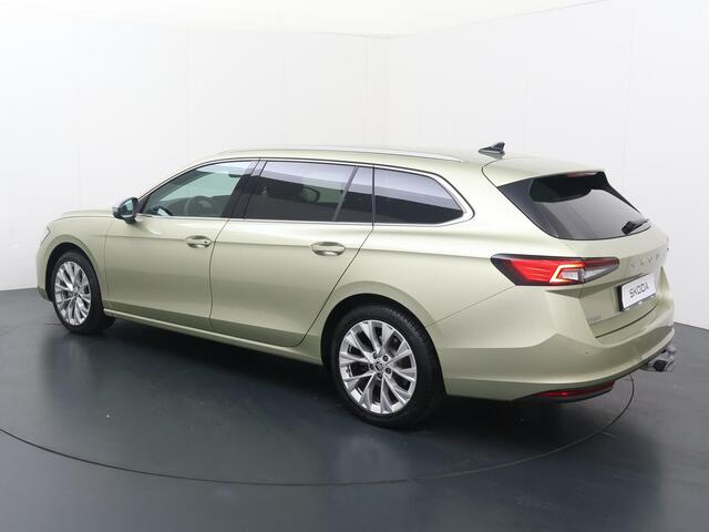 Skoda SUPERB Combi 1.5 TSI MHEV First Edition | 150 PK | Automaat | Trekhaak | Virtual Pedal Achterklep | Stoelverwarming voor & achter | Navigatiesysteem |