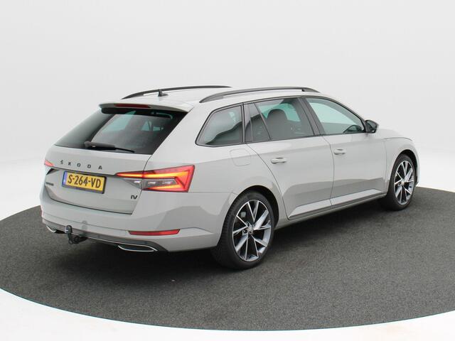 Skoda SUPERB Combi 1.4 TSi 218 Pk iV Sportline Business | Trekhaak | Stoelverwarming | CarPlay | Camera | Cruise Control | Navigatie | Full LED | 19 Inch | 91.754 Km !!