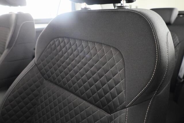 Skoda SUPERB Combi 1.4 TSI iV Business Edition 218PK PHEV | Navigatie | Parkeersensoren | Stoelverwarming | Keyless entry |