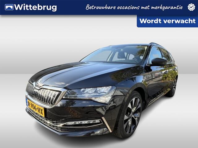 Skoda SUPERB Combi 1.4 TSI iV 218pk Business Edition DSG Automaat 18"LM Velgen / Stoelverwarming / Comfortzetels / Navigatie / / Cruise control
