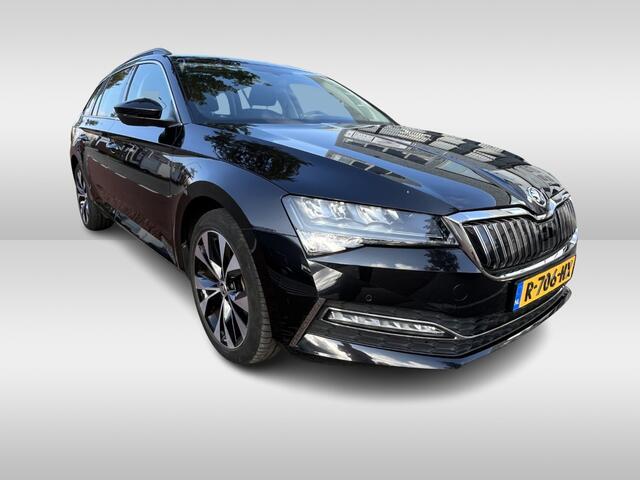 Skoda SUPERB Combi 1.4 TSI iV 218pk Business Edition DSG Automaat 18"LM Velgen / Stoelverwarming / Comfortzetels / Navigatie / / Cruise control