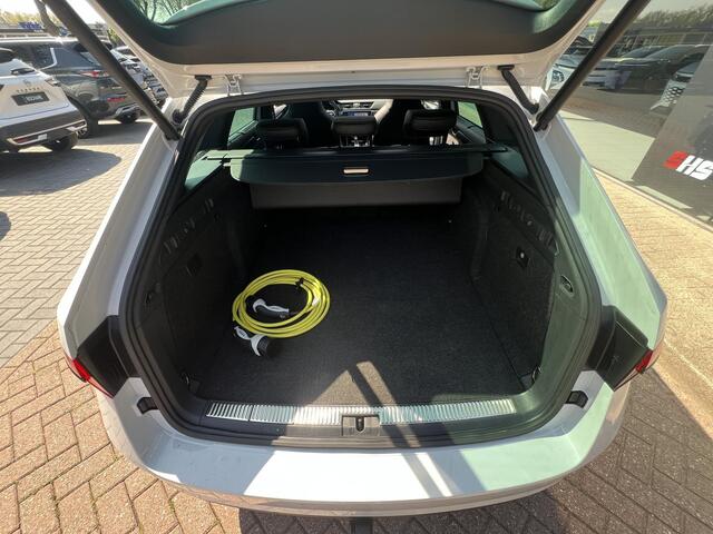 Skoda SUPERB Combi 1.4 TSI iV Sportline Business Automaat 218PK | Panoramadak | Navigatie | Memory Seats | Adaptieve Cruise Control | Trekhaak