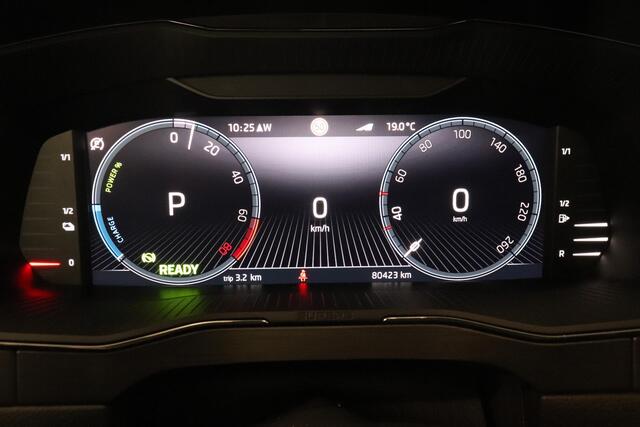 Skoda SUPERB Combi 1.4 TSI iV Business Edition Plus | Panoramadak | Memory | LED koplampen | Camera |