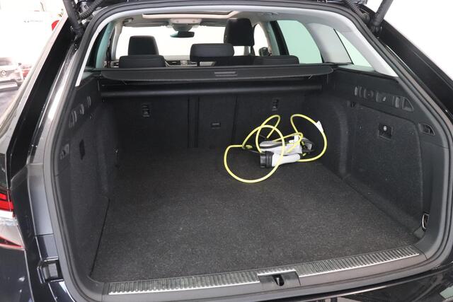 Skoda SUPERB Combi 1.4 TSI iV Business Edition Plus | Panoramadak | Memory | LED koplampen | Camera |