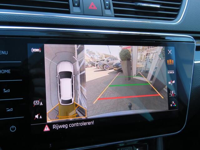 Skoda SUPERB 1.4 TSI IV LaurinenKlement / Pano / Trekhaak / Leder / Veel opties! / BOVAG garantie