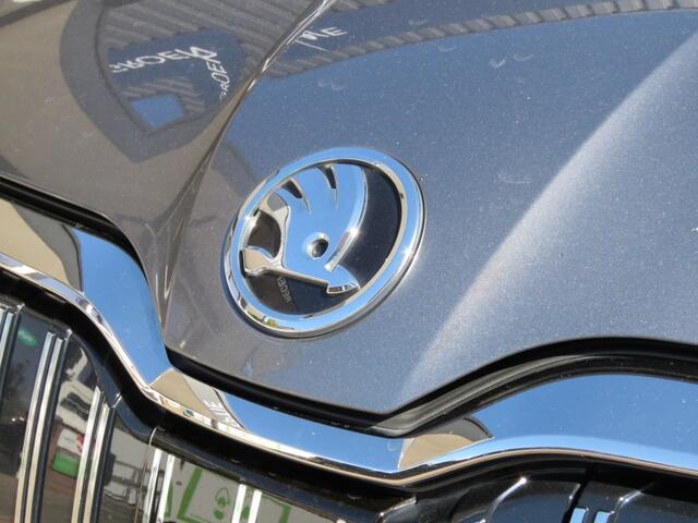 Skoda SUPERB 1.4 TSI IV LaurinenKlement / Pano / Trekhaak / Leder / Veel opties! / BOVAG garantie