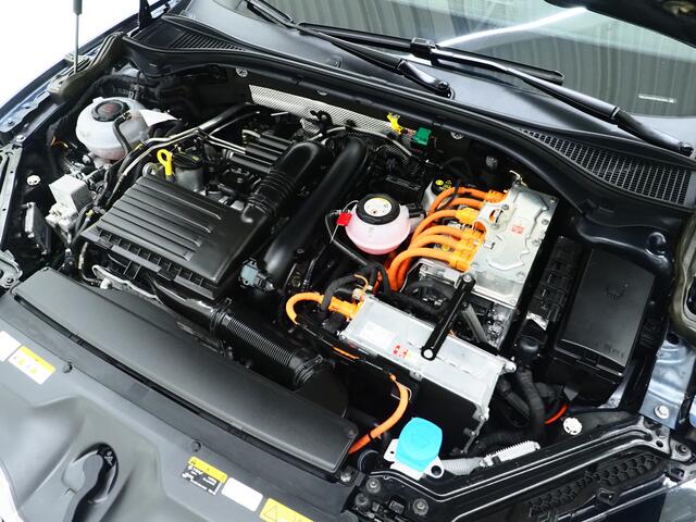 Skoda SUPERB Combi 1.4 TSI iV Laurin & Klement | Trekhaak | Leder | Canton | 360 | Keyless | Adaptive Cruise | Virtual | Memory | Carplay