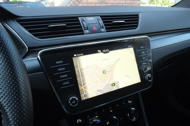 Skoda SUPERB Combi Sportline iV | Trekhaak | El stoelen | 360 Camera |