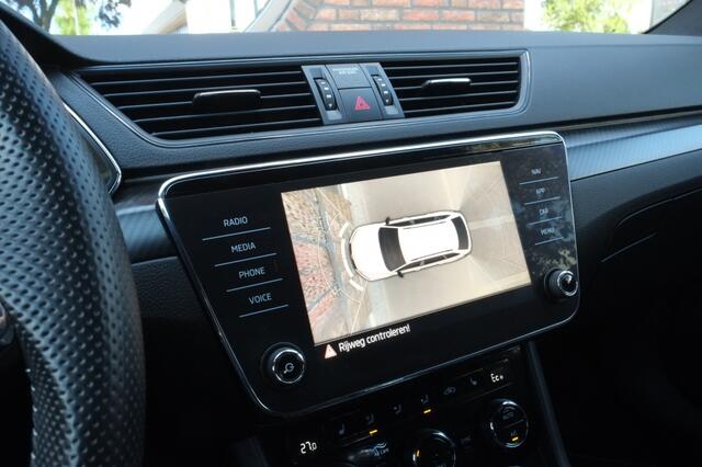 Skoda SUPERB Combi Sportline iV | Trekhaak | El stoelen | 360 Camera |