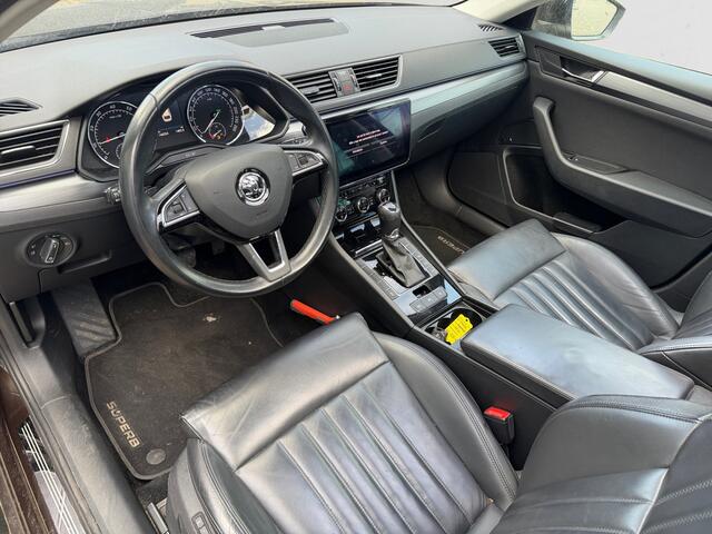 Skoda SUPERB Combi 1.5 TSI ACT Sportline Aut- Panoramadak, Full Memory, Leder Interieur, Trekhaak, Xenon led