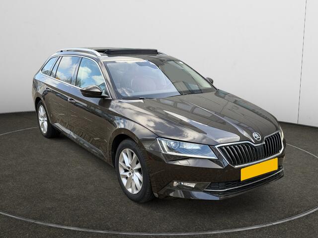 Skoda SUPERB Combi 1.5 TSI ACT Sportline Aut- Panoramadak, Full Memory, Leder Interieur, Trekhaak, Xenon led
