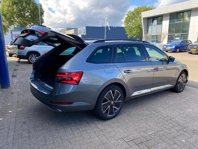 Skoda SUPERB Combi 1.4 TSI PHEV 217pk DSG-6 Sportline Business met Stoelv, Ca
