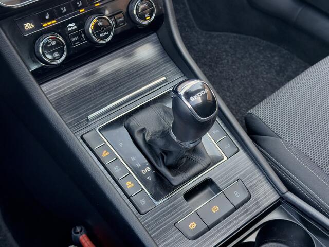 Skoda SUPERB 1.4 TSI iV AUT6 EDITION PLUS PANODAK NAVI CAMERA DIGI-DASH APPLE-CARPLAY LED LMV PDC