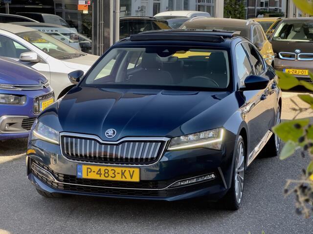 Skoda SUPERB 1.4 TSI iV AUT6 EDITION PLUS PANODAK NAVI CAMERA DIGI-DASH APPLE-CARPLAY LED LMV PDC
