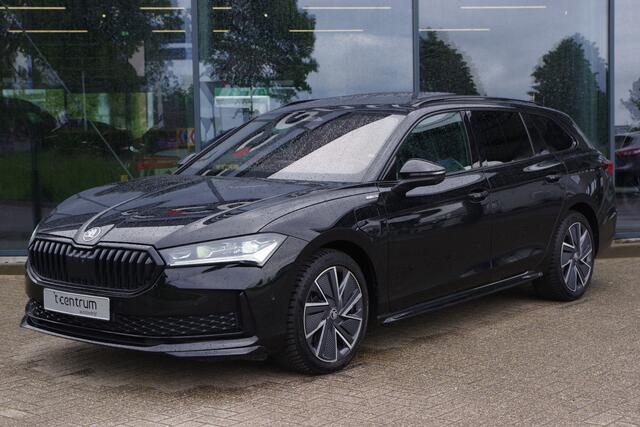 Skoda SUPERB Combi 1.5 TSI PHEV 204 PK Sportline, Panoramadak, Trekhaak, Head-Up Display