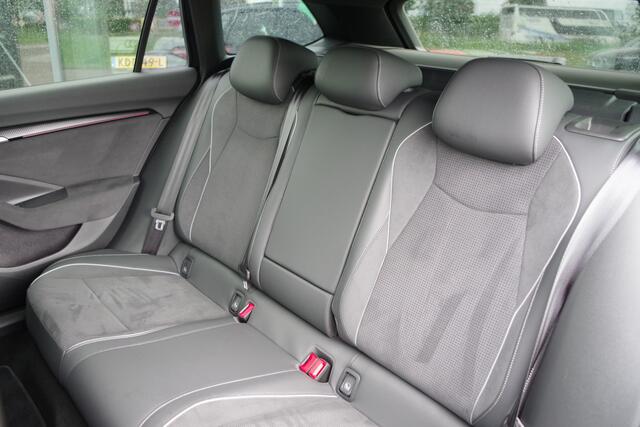 Skoda SUPERB Combi 1.5 TSI PHEV 204 PK Sportline, Panoramadak, Trekhaak, Head-Up Display