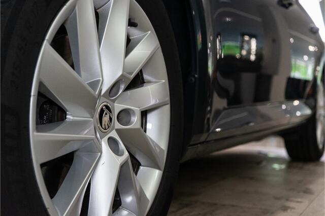 Skoda SUPERB Combi 1.4 TSI iV Business Edition Plus 218PK | Crystal | Elektr. Stoelen+Memory | ACC | Stoelverw. | Garantie