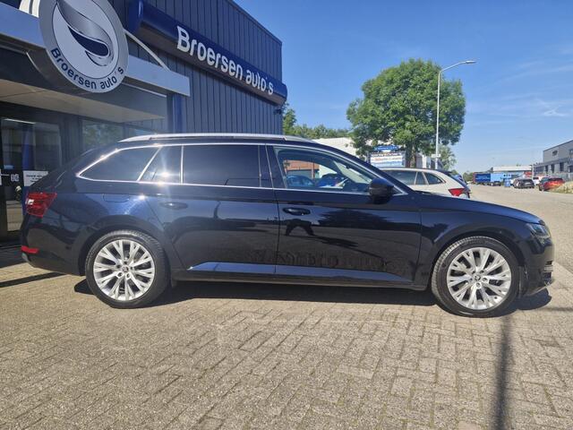 Skoda SUPERB Combi 1.5 TSI Business Edition Plus | Panoramadak | Trekhaak | Navi |
