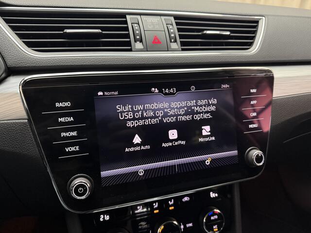 Skoda SUPERB Combi 1.4 TSI iV Carplay / 18'' LMV / Trekhaak / Adaptive Cruise / LED / Navigatie / PDC V&A