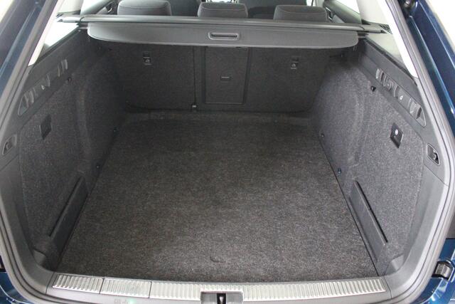 Skoda SUPERB Combi 1.5 TSI ACT Business Edition Navigatie | Stoelverwarming | Trekhaak | el. stoelverstelling