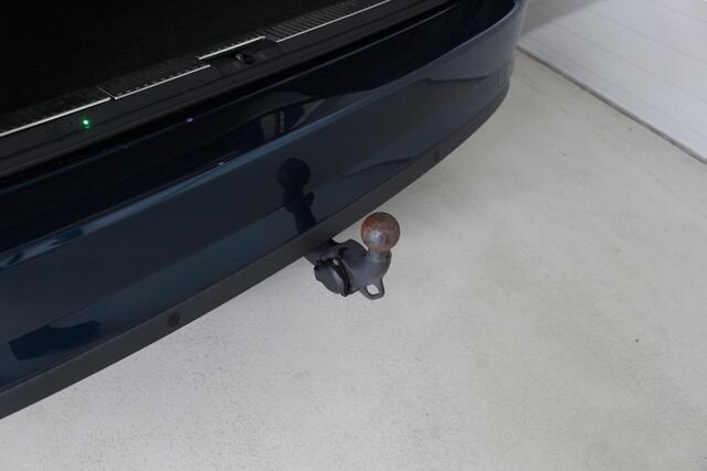 Skoda SUPERB Combi 1.5 TSI ACT Business Edition Navigatie | Stoelverwarming | Trekhaak | el. stoelverstelling