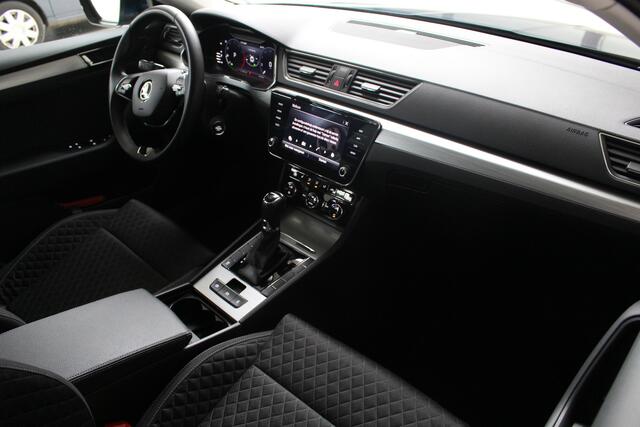 Skoda SUPERB Combi 1.5 TSI ACT Business Edition Navigatie | Stoelverwarming | Trekhaak | el. stoelverstelling
