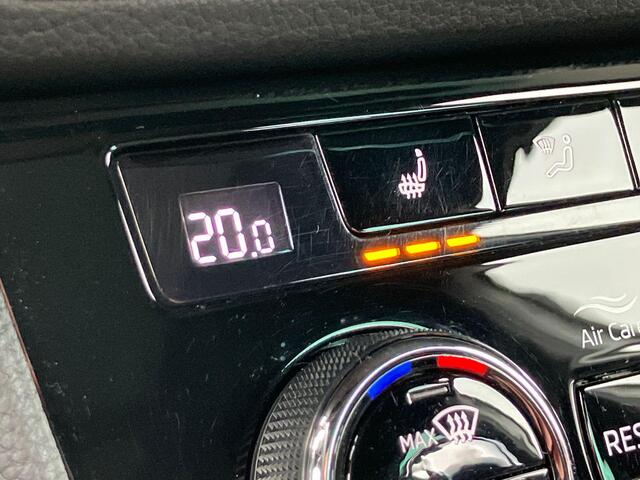 Skoda SUPERB Combi 1.4TSI 160kW/218PK iV Sportline DSG · Panoramadak · Trekhaak · 360°Camera + Parkeersensoren · Stoelverwarming · Apple/Android Car Play ·