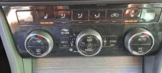 Skoda SUPERB 1.5 TSI Business Edition El. stoelverstelling + Geheugen Nederlande auto