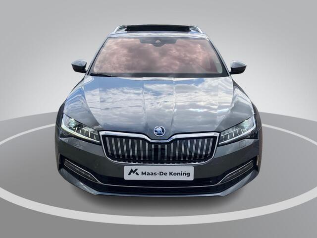 Skoda SUPERB Combi 1.4TSI iV 160kW/218PK Laurin & Klement DSG · Panoramadak · Leder · Trekhaak · 360gr Camera · Canton Audio ·