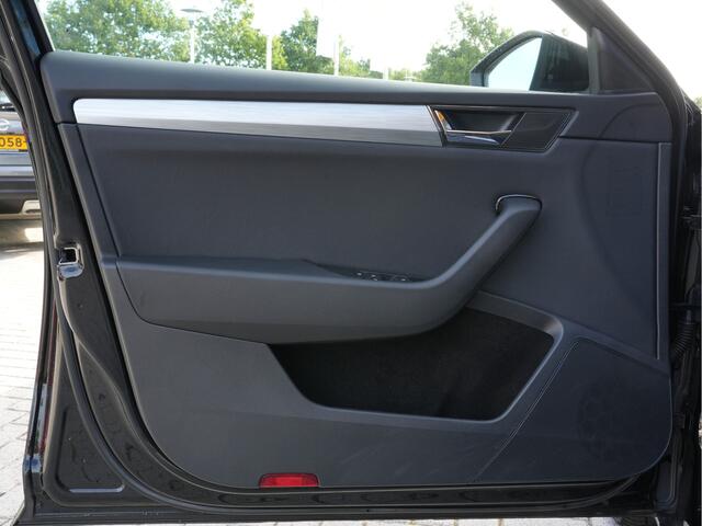 Skoda SUPERB Combi 1.5 TSI ACT Business Edition | Navigatie | Stoelverwarming | Android/Apple Carplay
