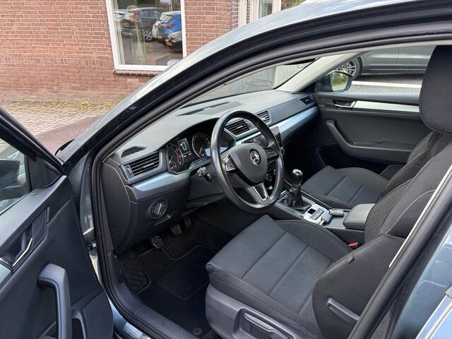 Skoda SUPERB Combi 1.4 TSI Ambition TREKHAAK NAVI CARPLAY CLIMA