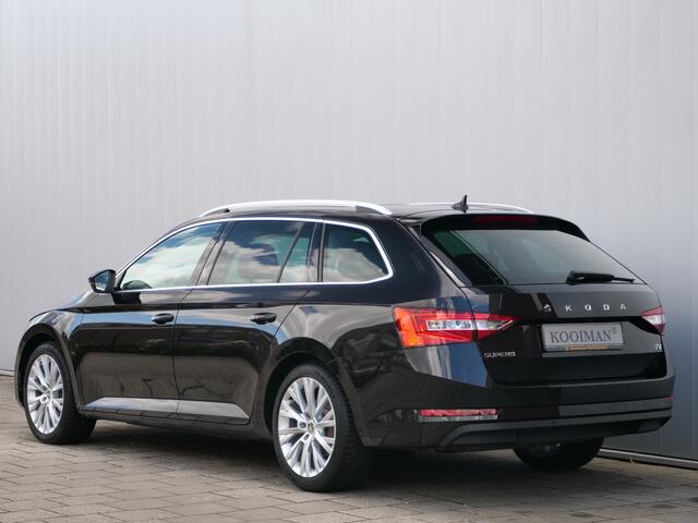 Skoda SUPERB Combi 1.4 TSI iV Style 218 Pk Automaat Navi / DAB / Apple Carplay / Pano-dak