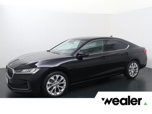 Skoda SUPERB First Edition 1.5 TSI | 150 PK | Automaat | Trekhaak wegklapbaar | Massagestoelen | Adaptive Cruise Control | 18'' Lichtmetalen velgen | Achteruitrijcamera |
