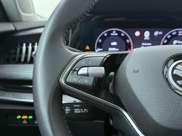 Skoda SUPERB First Edition 1.5 TSI | 150 PK | Automaat | Trekhaak wegklapbaar | Massagestoelen | Adaptive Cruise Control | 18'' Lichtmetalen velgen | Achteruitrijcamera |