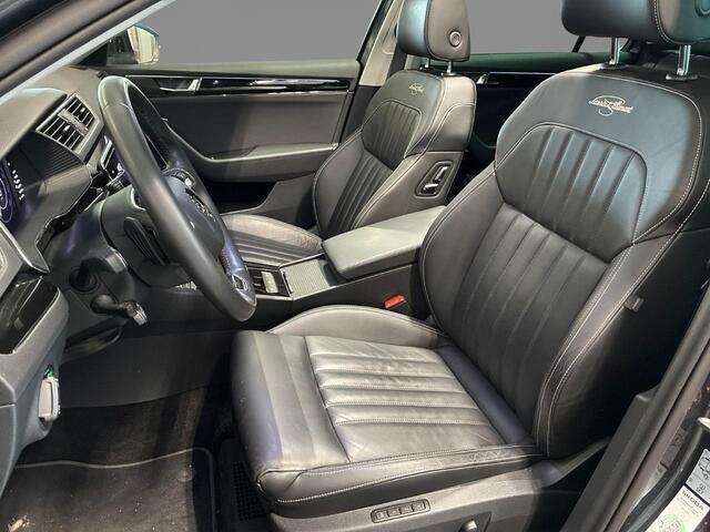 Skoda SUPERB Combi 1.4 TSI iV 218pk DSG Laurin & Klement · Panoramadak · Inklap. Trekhaak · Canton Audio · Lederen Bekleding · Elek. Stoelen + Geheugen Bestuurder · Stuur- & Stoelverwarming ·