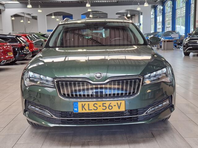 Skoda SUPERB Combi 1.4 TSI iV 218pk Business Edition | Trekhaak | Elekr. verstelbare memory seat | Camera | Cruise | Clima |