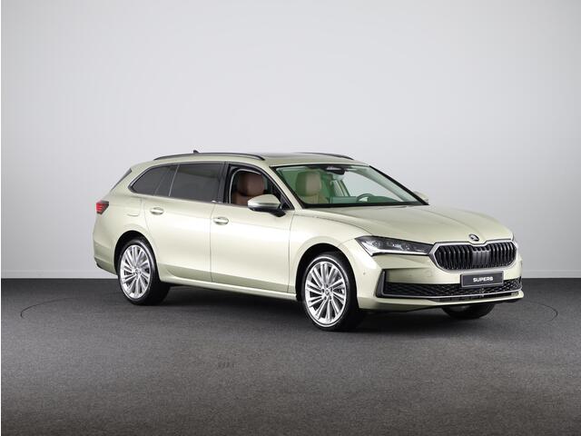Skoda SUPERB Combi 1.5 TSI MHEV First Edition 150pk | Panoramadak | Leder | Light & View | Verlengde garantie | 19 inch Lichtmetalen velgen