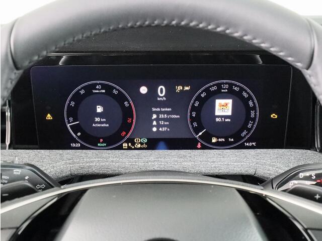 Skoda SUPERB Combi 1.5 TSI MHEV First Edition 150 pk | Trekhaak wegklapbaar | Panoramadak | Verlengde garantie | Navigatie | Achteruitrijcamera | Verwarmbare voorstoelen