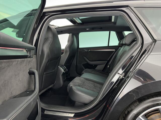 Skoda SUPERB Combi 1.4 TSI iV Sportline Business (Plug-in) (INCL.BTW) Aut. *PANO | LEATHER-MICROFIBRE | FULL-LED | DIGI-COCKPIT | HEATED-SPORTSEATS | KEYLESS | DAB+ | NAVI-FULLMAP | PRIVACYGLASS | SHIFT-PADDLES | AMBIENT-LIGHT | ECC | PDC | CRUSIE |