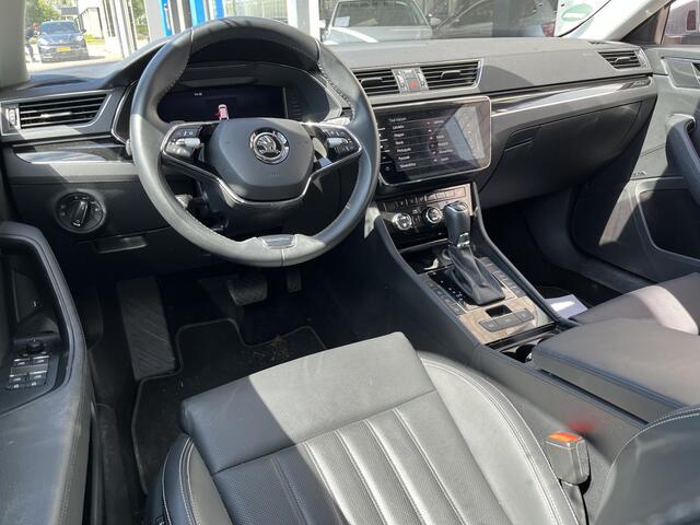 Skoda SUPERB Combi 1.4 TSI iV Laurin & Klement / AUTOMAAT/ 218 PK/ CANTON AUDIO/ CAMERA/ DCC/ CRYSTAL LIGHTING/ DODE HOEK/ STOELVENTILATIE/ MEMORY SEATS/ VOORRUIT VERWARM./ STOELVERWARM. V&A/ SMARTLINK/ KEYLESS/ ADAPT. CRUISE/ NAVI/ CLIMA