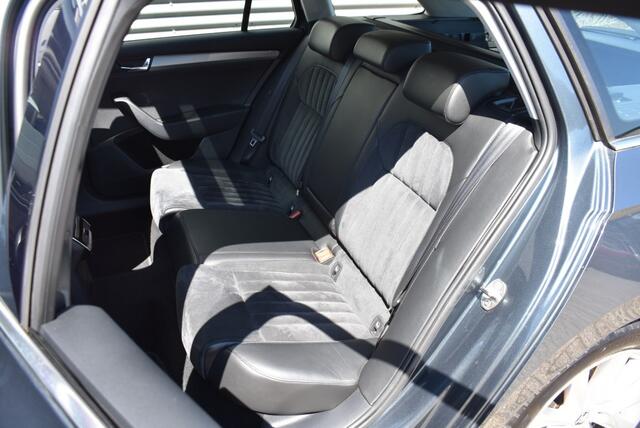 Skoda SUPERB COMBI 1.4 TSI DSG7 STYLE BUSINESS / P.DAK / EL. STOELEN / CANTON