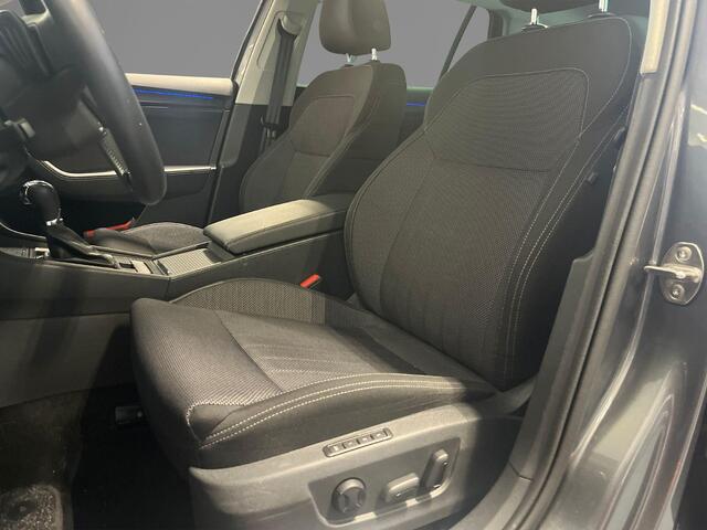Skoda SUPERB Combi 1.4 TSI iV 218pk DSG Business Edition Plus · Camera · Inklap. Trekhaak · Stoelverwarming · Keyless · ACC · Apple/Android Car Play · Garantie t/m 17-06-2028 of 100.000km