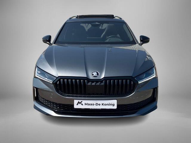 Skoda SUPERB Combi 1.5TSI 150kW/204PK PHEV Sportline DSG · Panoramadak · Apple/Android Car Play · Camera · Leder/Alcantara · Trekhaak ·