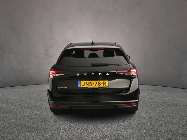 Skoda SUPERB Combi Edition 1.5 TSI PHEV 204pk DSG Automaat Trekhaak, Adaptive cruise control, Achteruitrijcamera, Navigatie, LED koplampen, App connect, Stoelverwarming