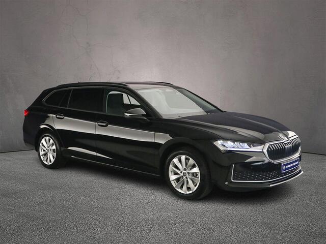 Skoda SUPERB Combi Edition 1.5 TSI PHEV 204pk DSG Automaat Trekhaak, Adaptive cruise control, Achteruitrijcamera, Navigatie, LED koplampen, App connect, Stoelverwarming
