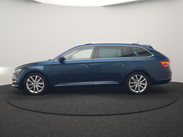 Skoda SUPERB Combi 1.4 TSI iV Laurin & Klement PHEV 218pk Dealer O.H. | Trekhaak Af Fabriek | Adaptive Cruise | Camera | Lederen Comfortzetels Memory & Verwarmd | Stuur Verwarmd | Canton Audio | Blis | Keyless | Apple Carplay | Crystal LED | Navigatie | DAB | Plug In Hybrid |