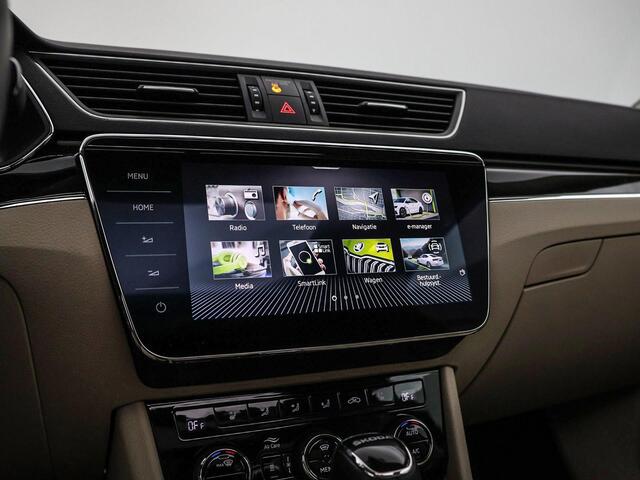 Skoda SUPERB Combi 1.4 TSI iV 218pk DSG Laurin & Klement · Panoramadak · 360 Camera · Inklap. Trekhaak · Elek. Stoelen + Geheugen · Matrix LED ·