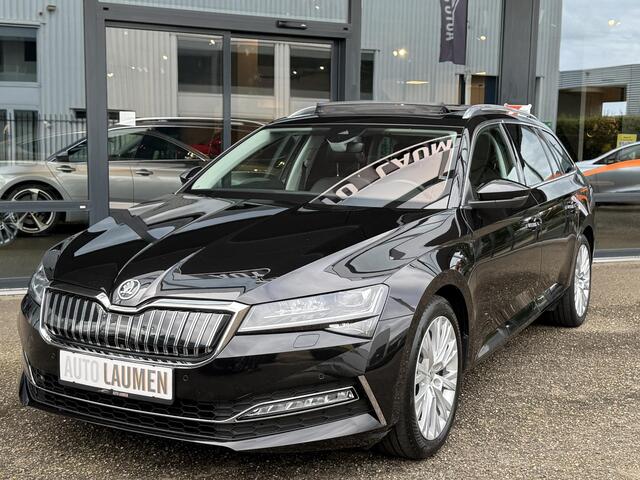 Skoda SUPERB Combi 1.4 TSI iV Business Edition Plus Plug In Hybrid Automaat Panodak Matrix LED Leder Elek. Stoelen Trekhaak