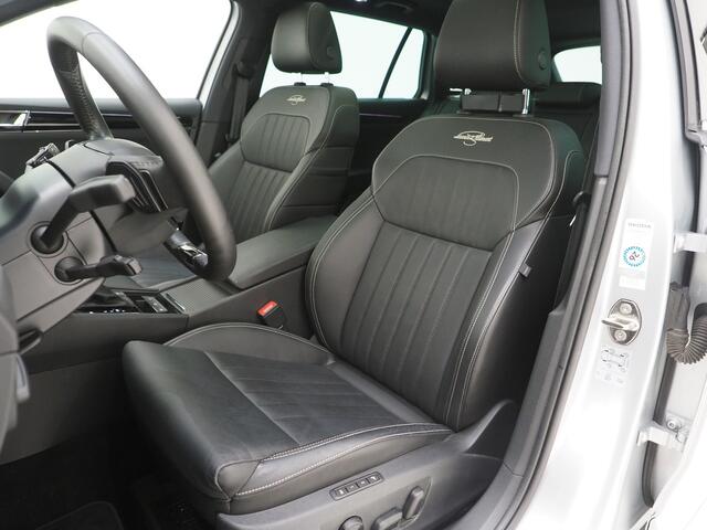 Skoda SUPERB Combi 1.4 TSI iV Laurin & Klement | Panoramadak | Leder | Massage | Canton | Stoelkoeling | 360 | Keyless | Sfeerlicht